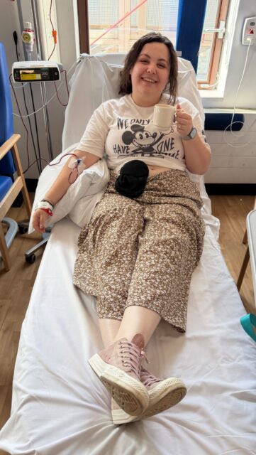 Just stoma girls things - having an iron infusion every few months because you don’t absorb it naturally anymore ✨I did it! I had a little bit of a reaction, but it was manageable and now I can hopefully reap the benefits of not being anaemic anymore. I’ll find out in 4 weeks when I have a blood test - Woop, Woop, success!Now back to adventures (hopefully) out of the hospital for a while.