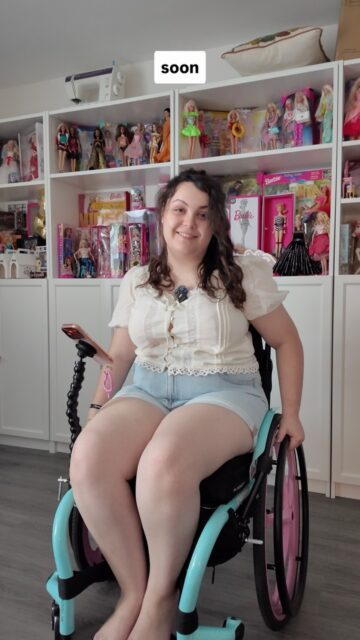 Have you been on Eurostar yet as a wheelchair user?Later in the month I will be going via London to Paris and I am so excited for the experience. Often I see a lot of challenges surrounding air flight with mobility aids, so this is a great alternative.It was one of @adaptdefy’s recent blog posts that inspired me to make the video as I haven’t seen much on preparing for a train journey - but they also done one for air flights!  https://adaptdefy.com/blogs/wheelchair/flying-with-a-wheelchair-our-complete-guide-to-stress-free-air-travelI’m going to be doing more content on my travels, so I’d love to know what questions you have about the experience!