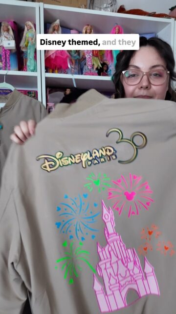 Ep.3 of the countdown to Disney - I get to FINALLY show you what I've made!
Anyone who knows me knows I'm the worst at keeping surprises so I'm so pleased I can share, practically bursting in fact!Me and my Cricut have been besties for the past few weeks, while I've been creating. By the time this video goes live, @cakeeeeess will have her gifts and I can't wait for us both to wear them.Disclaimer: Each of these designs is for personal use and I don't own anything to do with Disney.VD: A white woman with brown hair talking you through some creations verbally.